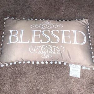Decorative pillow